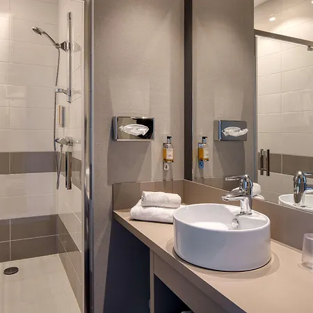 Szálloda Western Atlantys Zenith Nantes