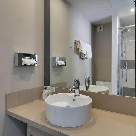 Western Atlantys Zenith Nantes فندق سانت آيربلان